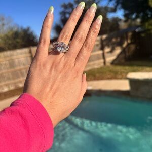 Elegant Silver Women's Ring